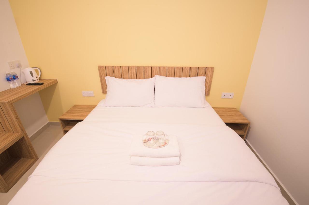 Ltl Guesthouse Johor Bahru Exteriör bild