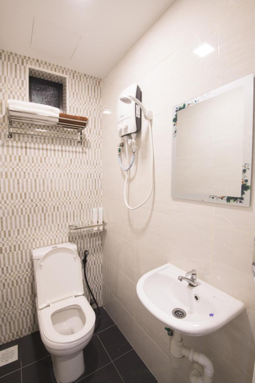 Ltl Guesthouse Johor Bahru Exteriör bild