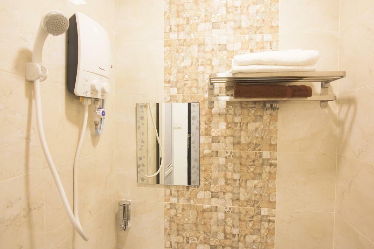 Ltl Guesthouse Johor Bahru Exteriör bild